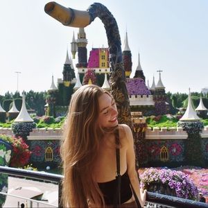 Meet your Posher, Courtney